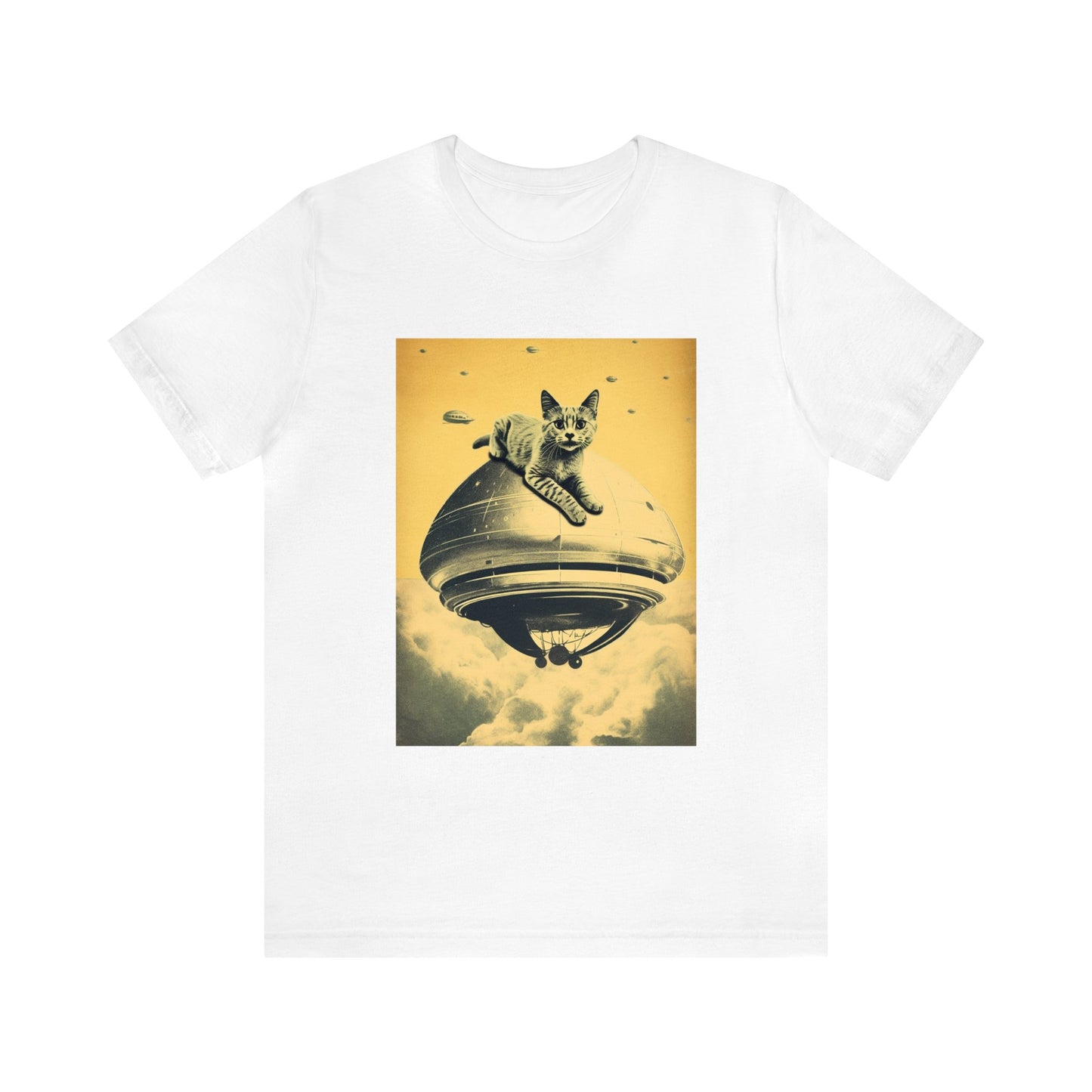 Funny Spaceship Cat UFO Shirts Retro Vintage Graphic Weird Cool Gift Galaxy Cat Unisex T-Shirt UAP tshirt Unique Flying Saucer Cat Lover Tee