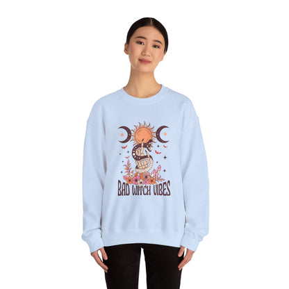 Bad Witch Vibes Sweatshirt Vintage Halloween Sweater Cute Witchy Crewneck Halloween Party Sweatshirt Retro Fall Sweat Witch Halloween Gift