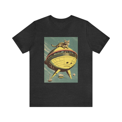 Funny Spaceship Cat UFO Shirts Retro Vintage Graphic UAP tshirt Cat Lover Tee Weird Cool Gift Galaxy Cat Unisex T-Shirt Unique Flying Saucer