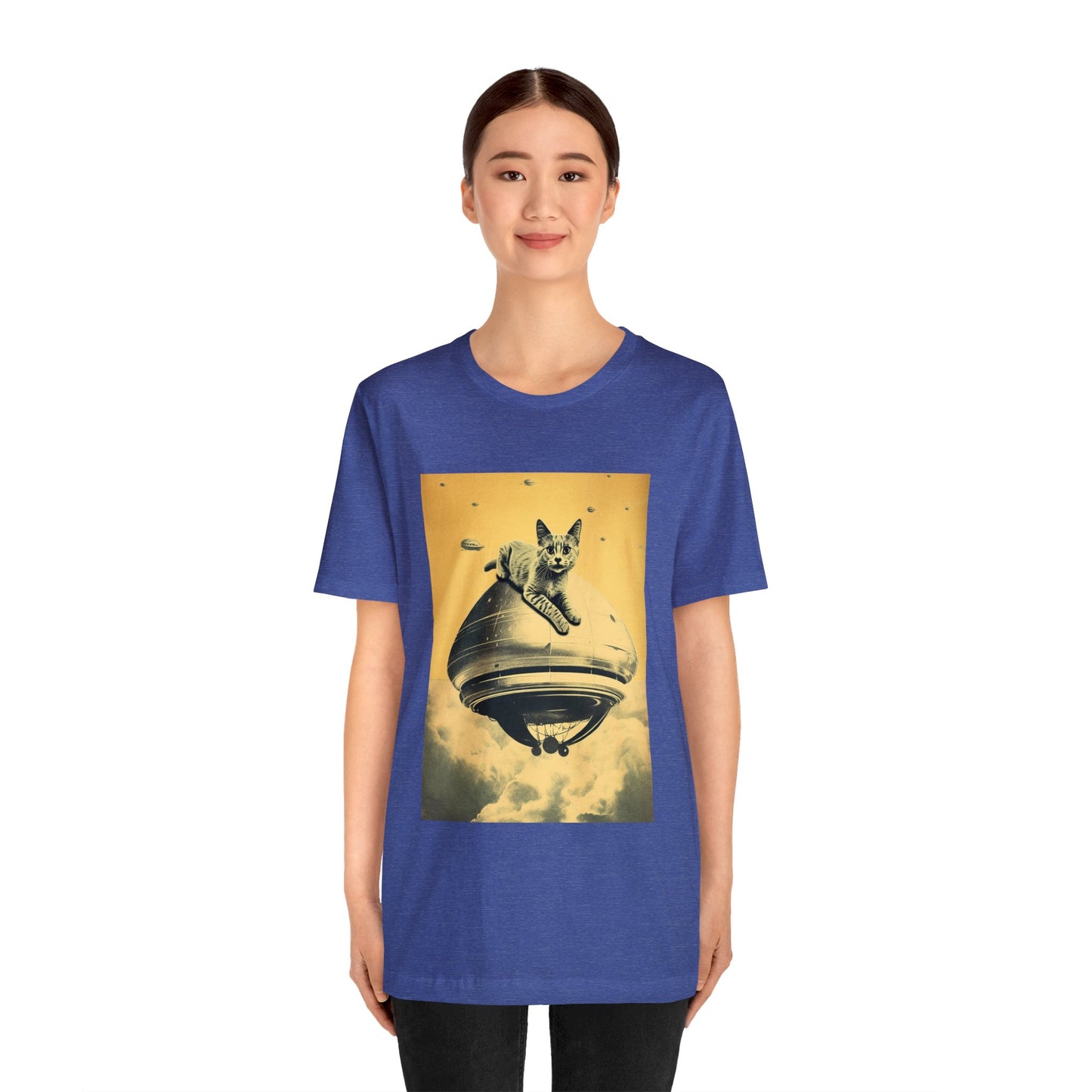 Funny Spaceship Cat UFO Shirts Retro Vintage Graphic Weird Cool Gift Galaxy Cat Unisex T-Shirt UAP tshirt Unique Flying Saucer Cat Lover Tee