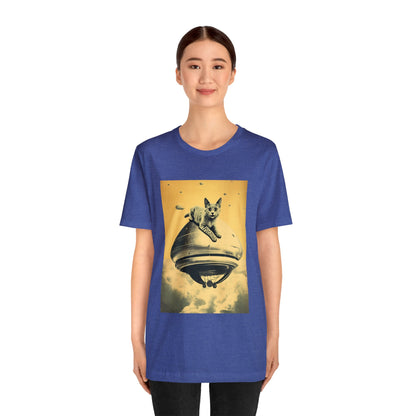 Funny Spaceship Cat UFO Shirts Retro Vintage Graphic Weird Cool Gift Galaxy Cat Unisex T-Shirt UAP tshirt Unique Flying Saucer Cat Lover Tee