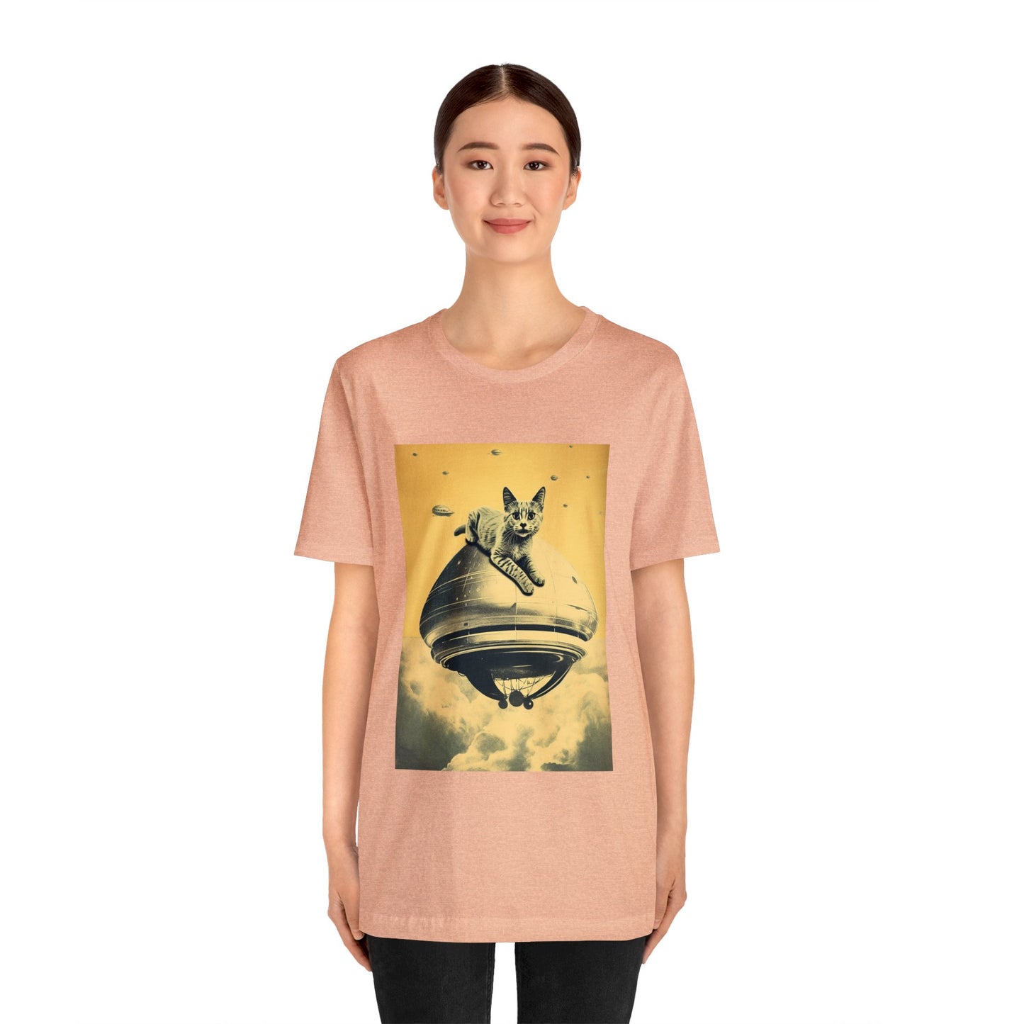 Funny Spaceship Cat UFO Shirts Retro Vintage Graphic Weird Cool Gift Galaxy Cat Unisex T-Shirt UAP tshirt Unique Flying Saucer Cat Lover Tee